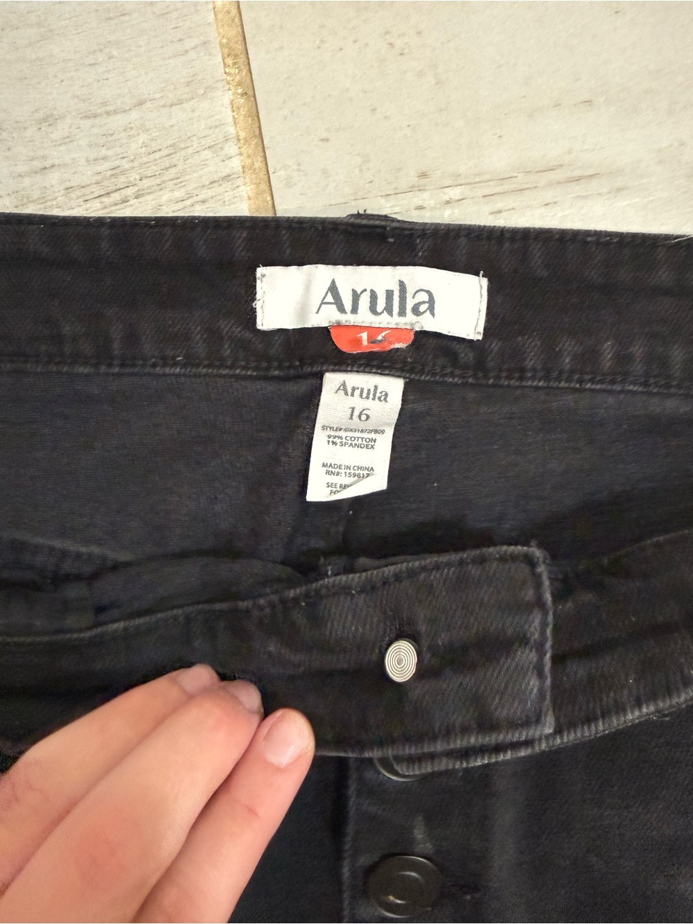 ARULA Black High Waisted Denim Button-Front Jeans - Picture 3 of 3